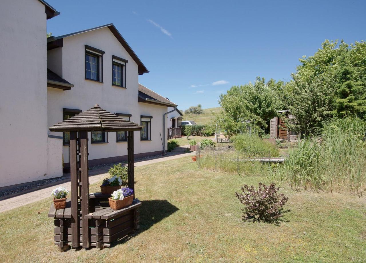 Ferienwohnungen beim Fischer und sin Fru Klein Zicker Exterior foto